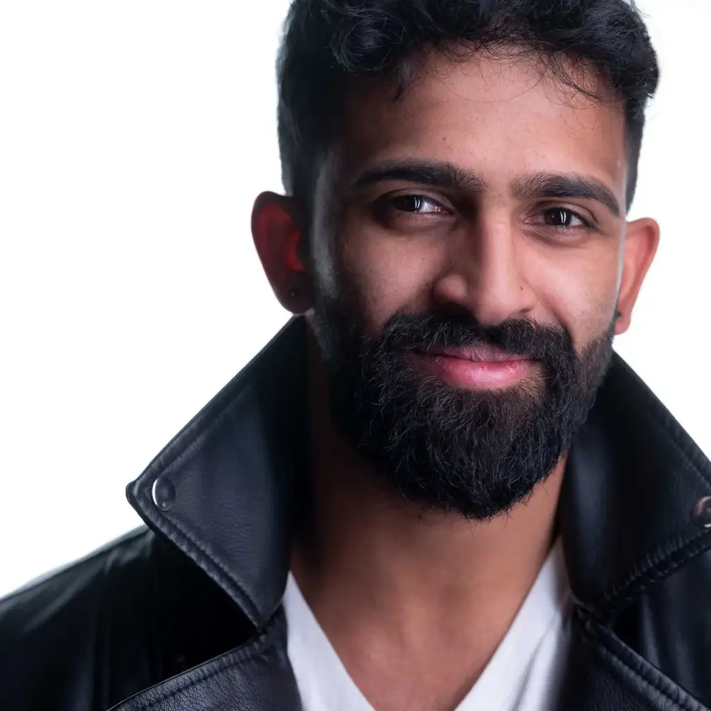 Professional headshot of a man photographed in a Chicago studio, by 312 Elements Headshot Photography, Chicago, IL