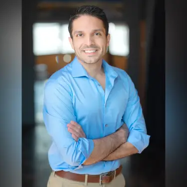 Professional headshot by Chicago headshot photographer Michael Schacht - Portrait 0048