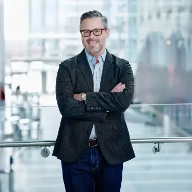 Professional headshot by Chicago headshot photographer Michael Schacht - Portrait 0075