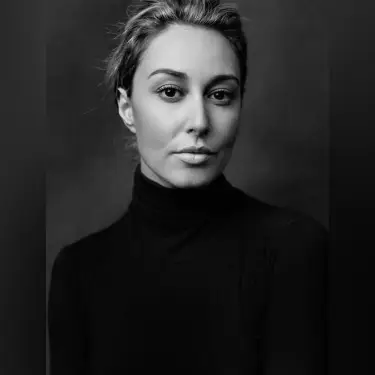 Professional headshot by Chicago photographer Michael Schacht