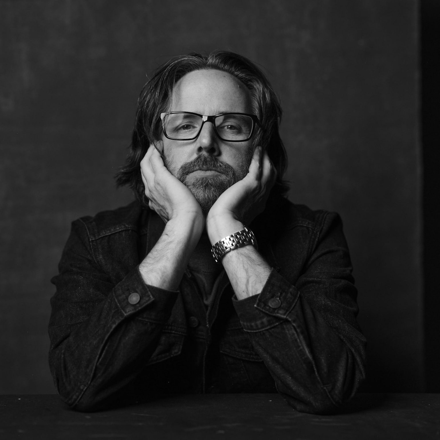 Table portrait of CHICAGO PORTRAIT AND HEADSHOT PHOTOGRAPHER MICHAEL SCHACHT